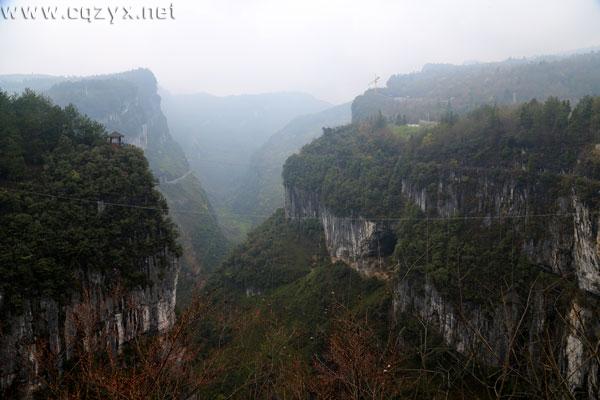 武隆天坑跑钢丝赛场